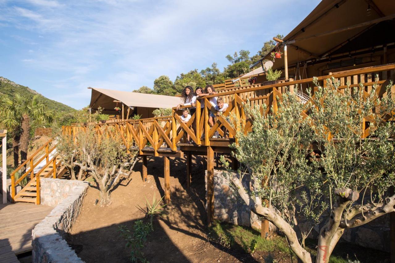 Sea Glamping Hotel โกตอร์ ภายนอก รูปภาพ