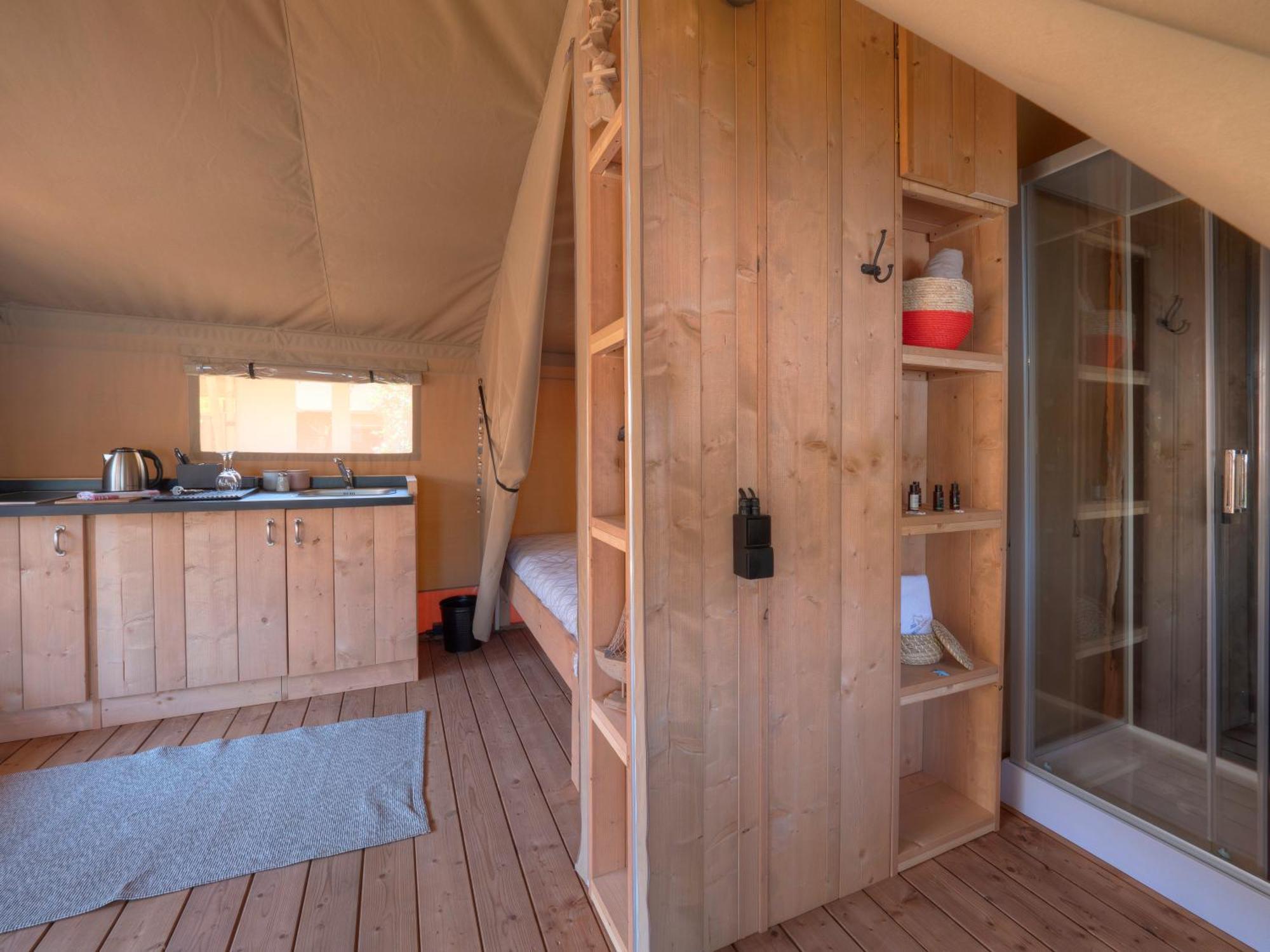Sea Glamping Hotel โกตอร์ ภายนอก รูปภาพ