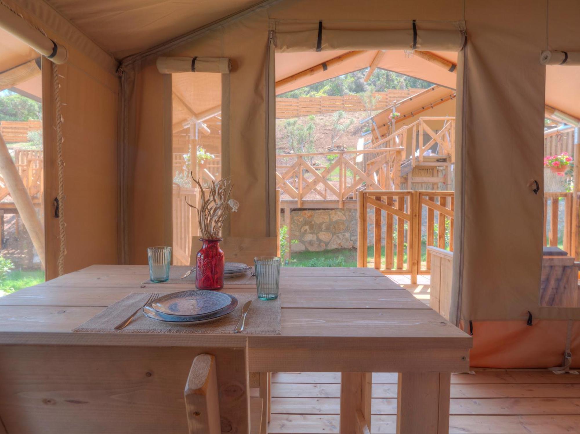 Sea Glamping Hotel โกตอร์ ภายนอก รูปภาพ