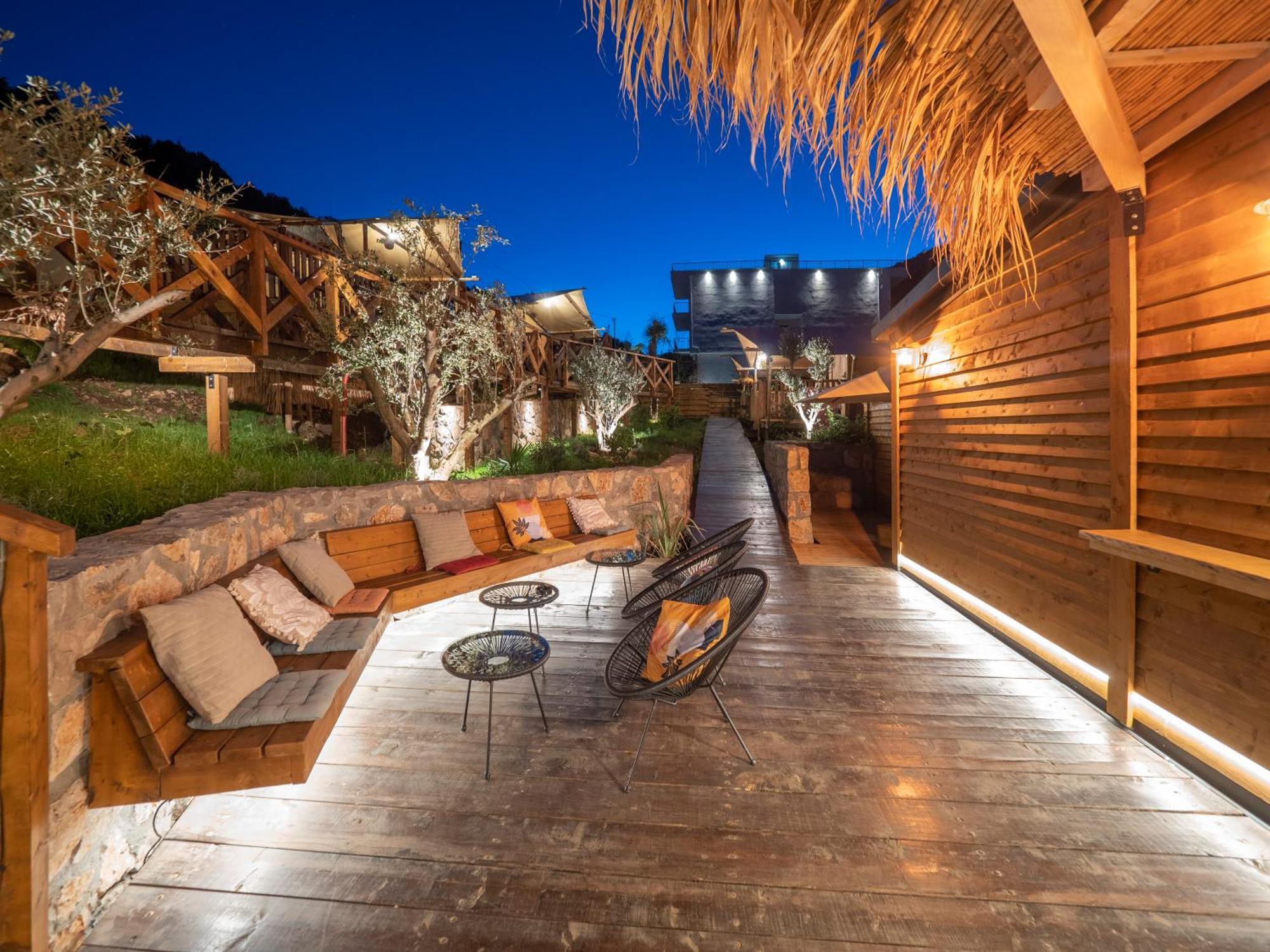 Sea Glamping Hotel โกตอร์ ภายนอก รูปภาพ