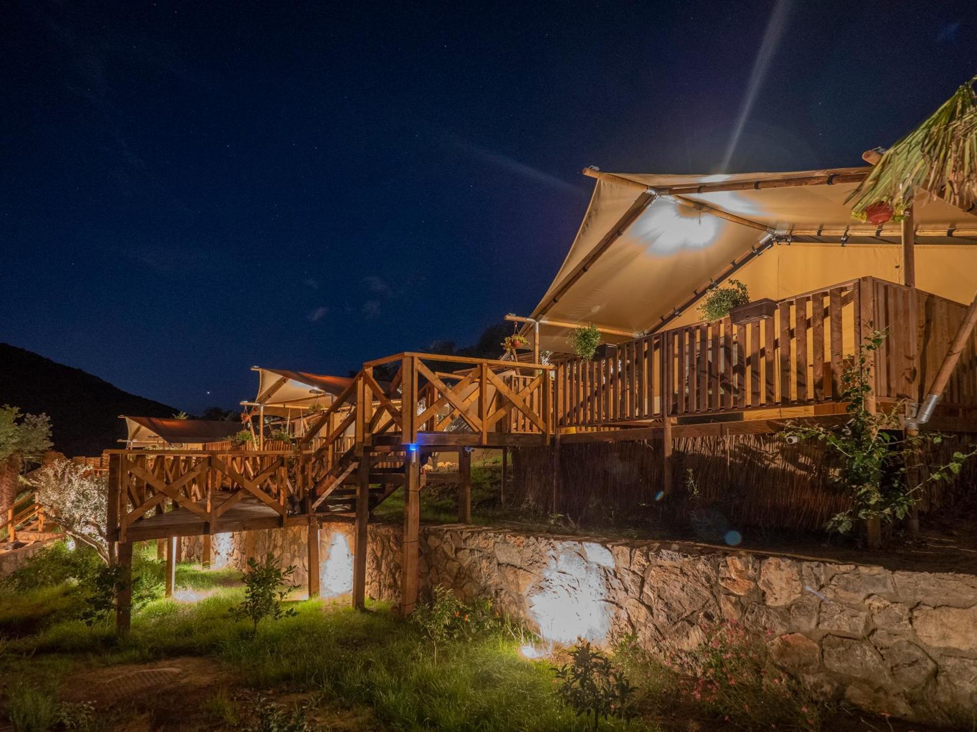 Sea Glamping Hotel โกตอร์ ภายนอก รูปภาพ