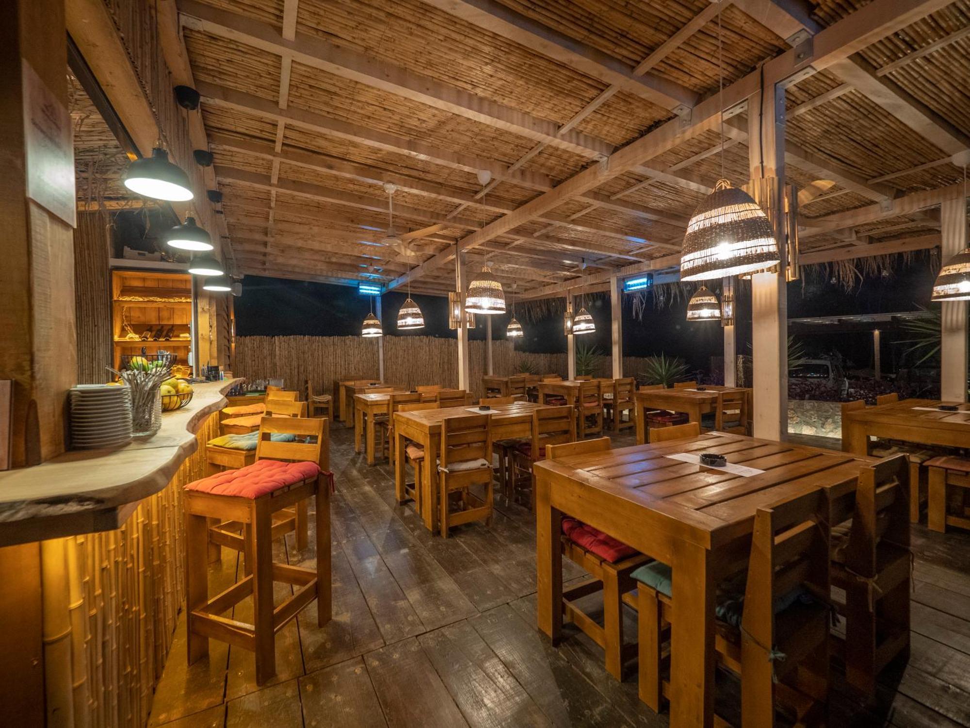Sea Glamping Hotel โกตอร์ ภายนอก รูปภาพ