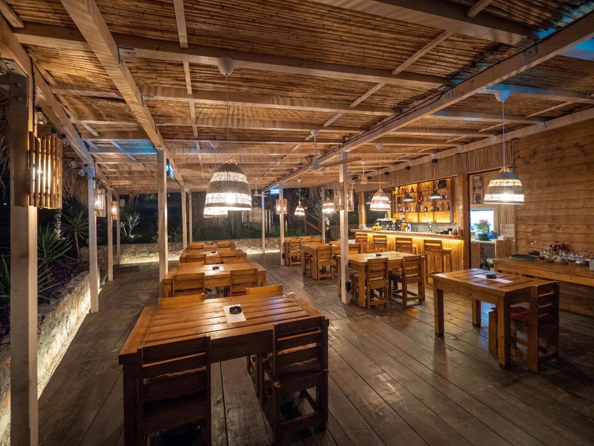 Sea Glamping Hotel โกตอร์ ภายนอก รูปภาพ