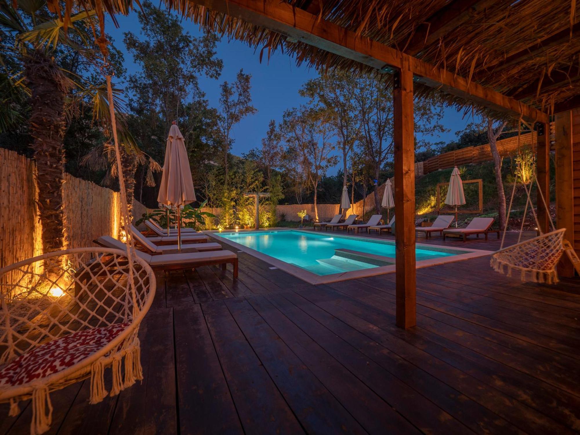 Sea Glamping Hotel โกตอร์ ภายนอก รูปภาพ