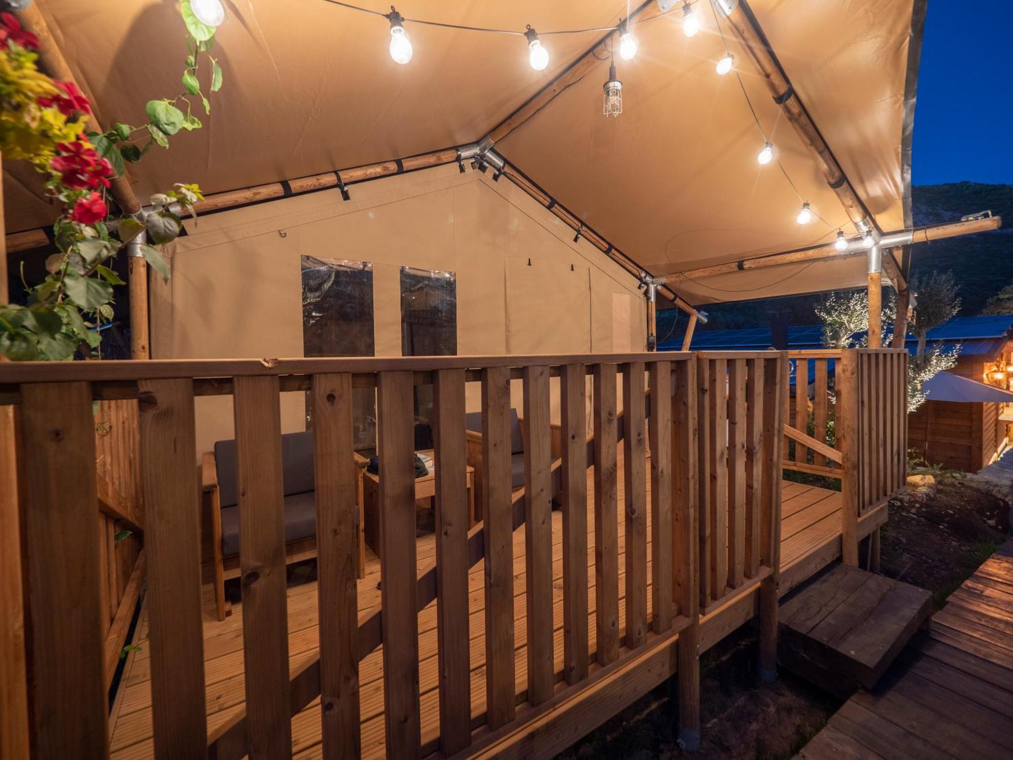 Sea Glamping Hotel โกตอร์ ภายนอก รูปภาพ